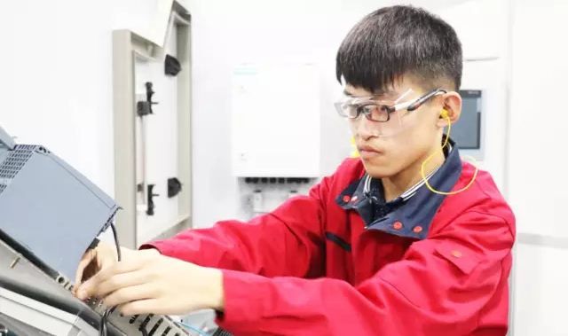 https://mmbiz.qlogo.cn/mmbiz_jpg/zSGco1UATOWSp4dgvcFFN7ohyqGAGiawzb7M9uOOAlPmsiaJO6nN8D6j3PiahBg6sLYGNwE1KpAChaGEygBWSPlBg/640?wx_fmt=jpeg