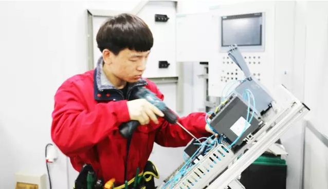 https://mmbiz.qlogo.cn/mmbiz_jpg/zSGco1UATOWSp4dgvcFFN7ohyqGAGiawzgmVRRB3XttuvZw8EBakuUJSDWT5AZorbmpCxglBkLgbVPvwluz0L2g/640?wx_fmt=jpeg